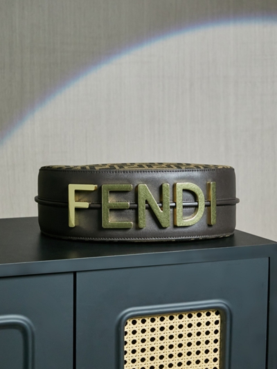 フェンディバッグ細部ディテール